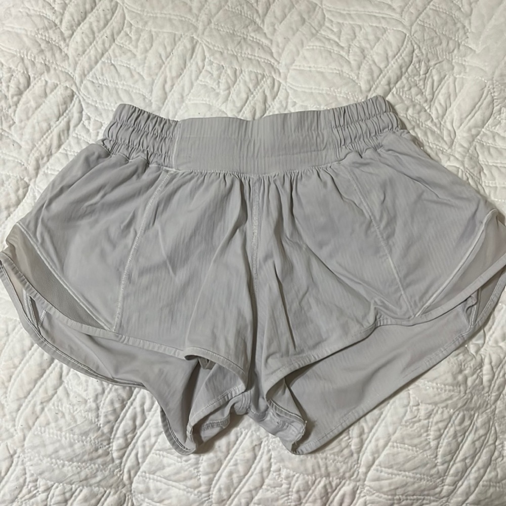 White lululemon hotty hots size 0